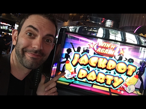 🔴LIVE GAMBLING in Las Vegas ✦ Slot Machines with Brian Christopher at Cosmopolitan